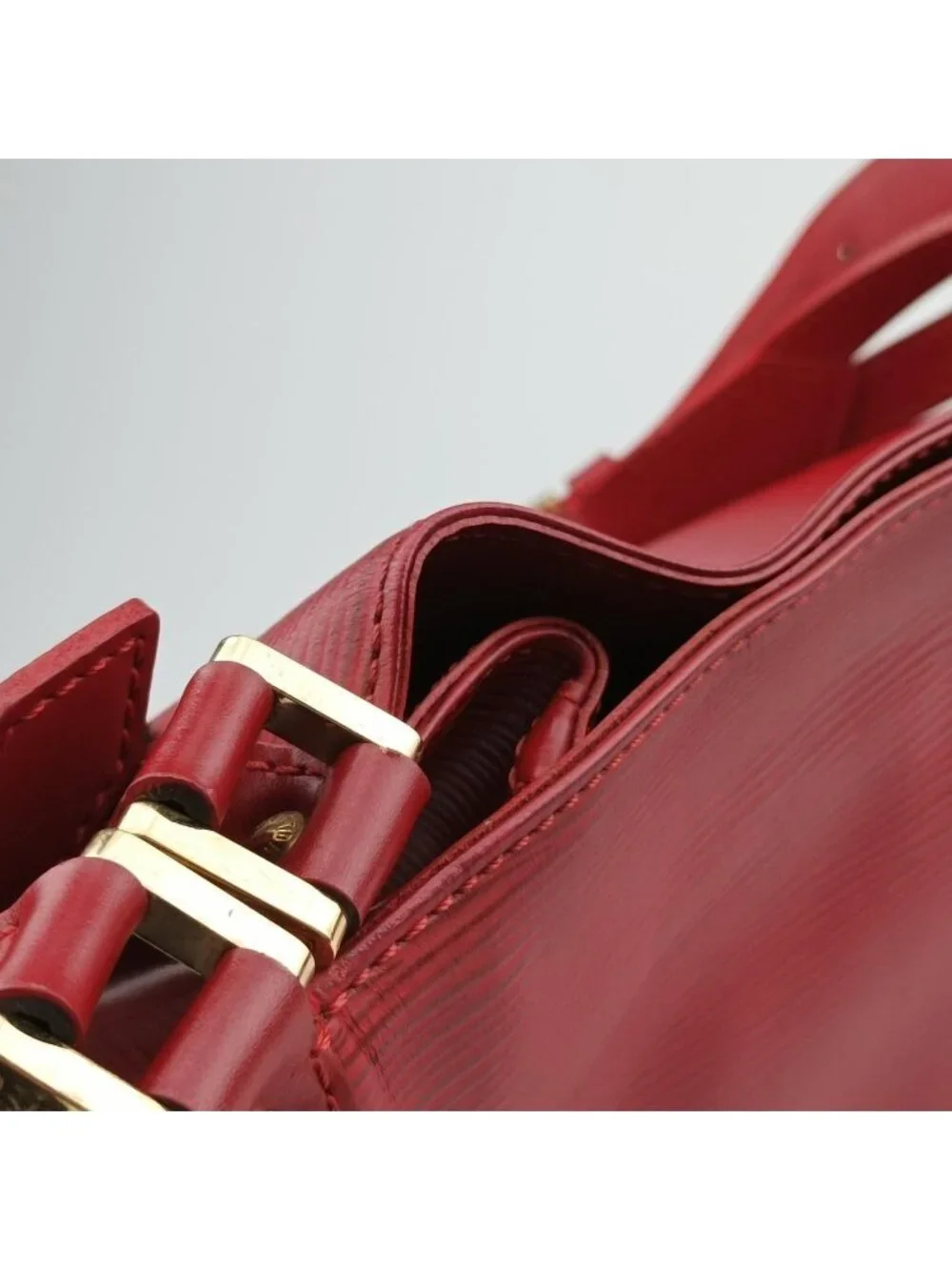 Louis Vuitton Mandala PM Castilian Red Epi Shoulder